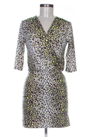 Rochie Quinze Heures Trente, Mărime M, Culoare Multicolor, Preț 104,00 Lei