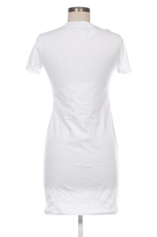 Рокля Versace Jeans, Размер S, Цвят Бял, Цена 57,77 €