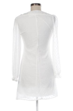 Рокля Zara, Размер XS, Цвят Бял, Цена 9,20 €