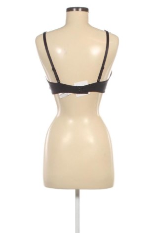 Podprsenka Triumph, Velikost S, Barva Černá, Cena  1 429,00 Kč