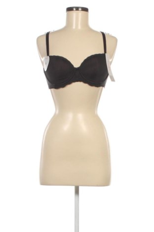 Podprsenka Triumph, Velikost S, Barva Černá, Cena  1 429,00 Kč