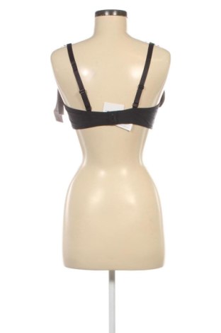 Podprsenka Triumph, Velikost XL, Barva Černá, Cena  1 429,00 Kč