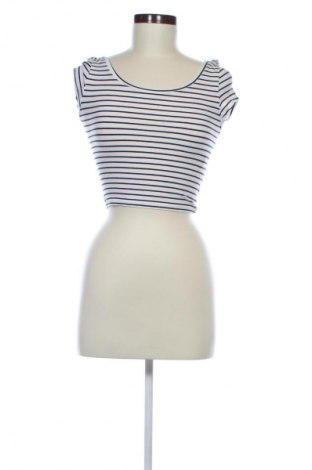 Damen Shirt Bershka, Größe S, Farbe Weiß, Preis 3,99 €