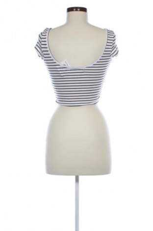 Damen Shirt Bershka, Größe S, Farbe Weiß, Preis 3,99 €