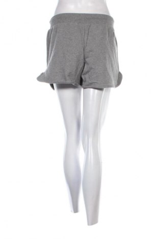 Dámské kraťasy  Plein Sport, Velikost XL, Barva Šedá, Cena  429,00 Kč