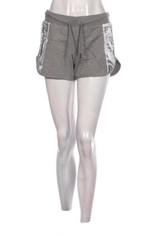 Дамски къс панталон Plein Sport, Размер M, Цвят Сив, Цена 13,29 €
