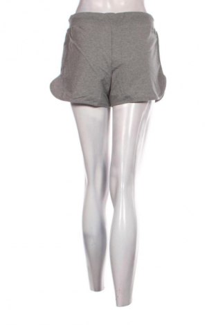 Дамски къс панталон Plein Sport, Размер M, Цвят Сив, Цена 13,29 €