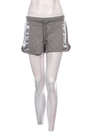 Dámské kraťasy  Plein Sport, Velikost L, Barva Šedá, Cena  429,00 Kč