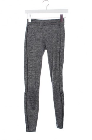 Dámské legíny  Bershka, Velikost XS, Barva Šedá, Cena  49,00 Kč