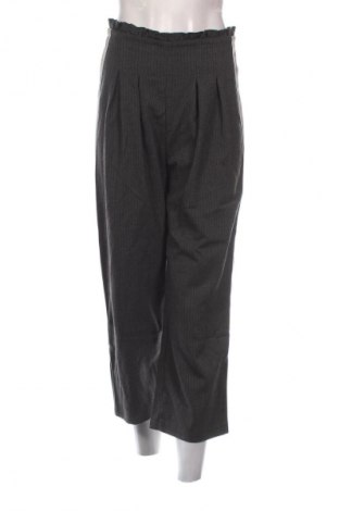 Pantaloni de femei Clockhouse, Mărime S, Culoare Gri, Preț 90,99 Lei