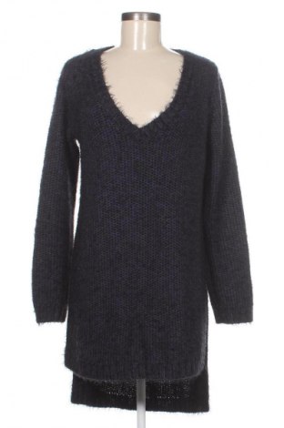 Dámský svetr Bershka, Velikost L, Barva Modrá, Cena  159,00 Kč