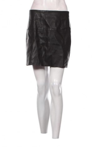 Кожена пола Pimkie, Размер S, Цвят Черен, Цена 2,04 €