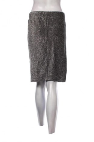 Пола Unbranded, Размер M, Цвят Сребрист, Цена 2,04 €