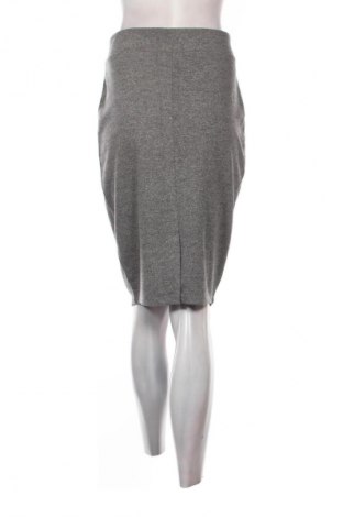 Пола Unbranded, Размер M, Цвят Сив, Цена 2,04 €