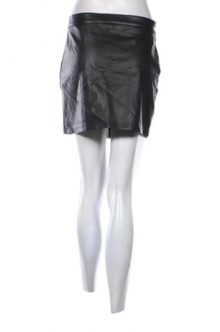 Пола Unbranded, Размер M, Цвят Черен, Цена 2,04 €