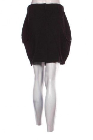 Пола Unbranded, Размер M, Цвят Черен, Цена 2,04 €