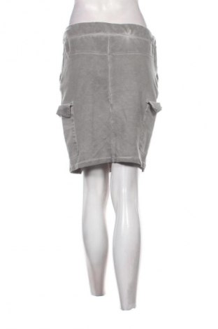 Пола Unbranded, Размер M, Цвят Сив, Цена 2,04 €