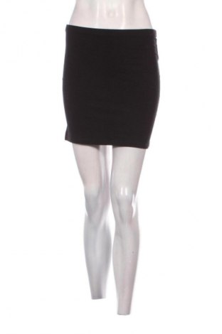 Пола Unbranded, Размер M, Цвят Черен, Цена 3,06 €