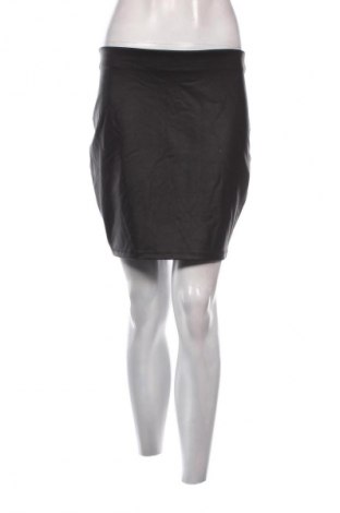 Пола Amisu, Размер M, Цвят Черен, Цена 2,04 €