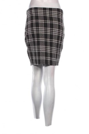 Пола Amisu, Размер M, Цвят Многоцветен, Цена 2,04 €