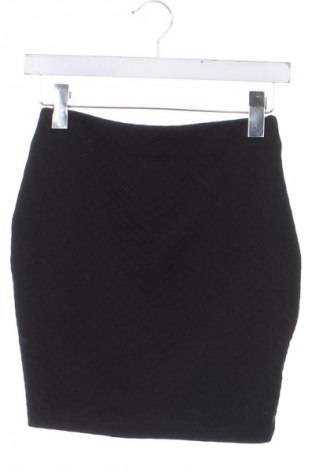 Пола Amisu, Размер XS, Цвят Черен, Цена 2,04 €