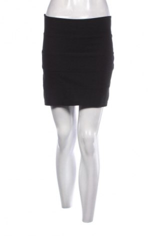 Пола Amisu, Размер S, Цвят Черен, Цена 2,04 €