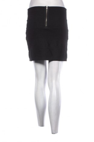 Пола Amisu, Размер S, Цвят Черен, Цена 2,04 €