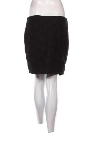 Пола Amisu, Размер L, Цвят Черен, Цена 2,04 €