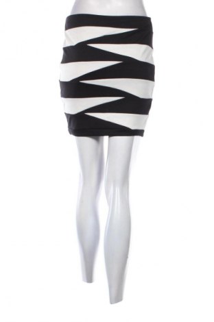 Пола Amisu, Размер M, Цвят Многоцветен, Цена 2,04 €