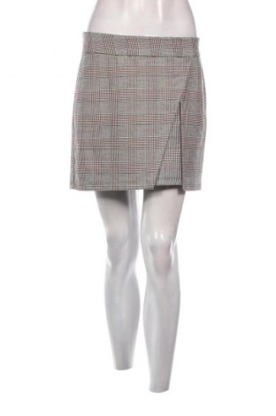 Пола Bershka, Размер S, Цвят Многоцветен, Цена 2,04 €