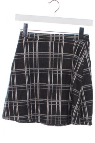 Пола Bershka, Размер XS, Цвят Многоцветен, Цена 3,06 €