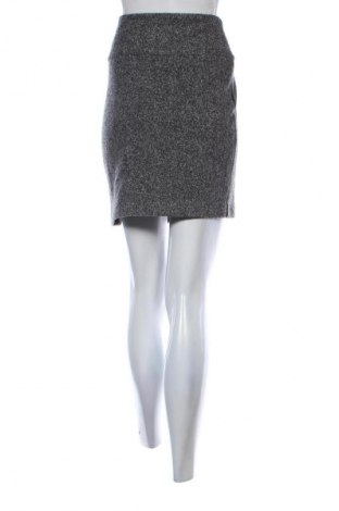 Пола Cecil, Размер M, Цвят Сив, Цена 2,04 €