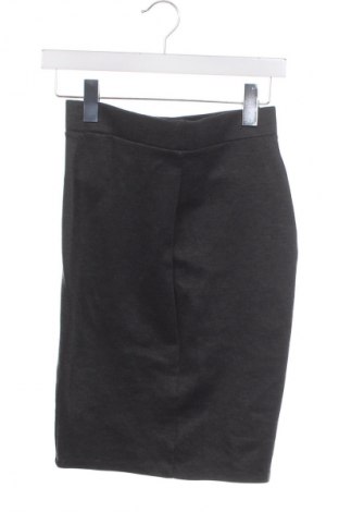 Пола Defacto, Размер XS, Цвят Сив, Цена 2,04 €