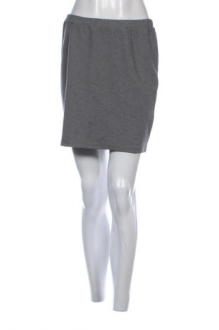 Пола Etam, Размер M, Цвят Сив, Цена 2,55 €