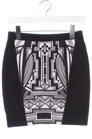 Пола Fb Sister, Размер M, Цвят Многоцветен, Цена 2,04 €