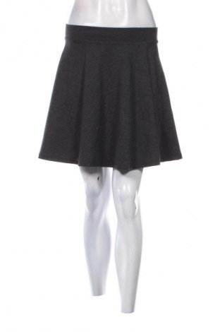 Пола Fb Sister, Размер S, Цвят Сив, Цена 2,04 €