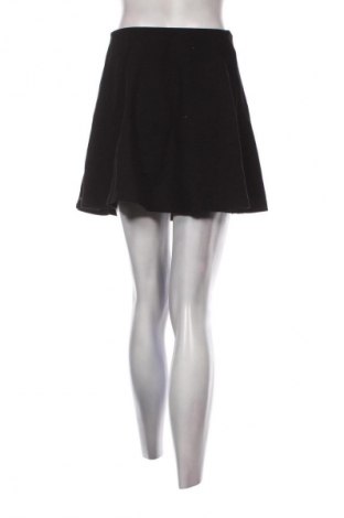 Пола H&M, Размер S, Цвят Черен, Цена 2,04 €