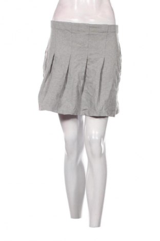 Пола H&M, Размер S, Цвят Сив, Цена 2,04 €