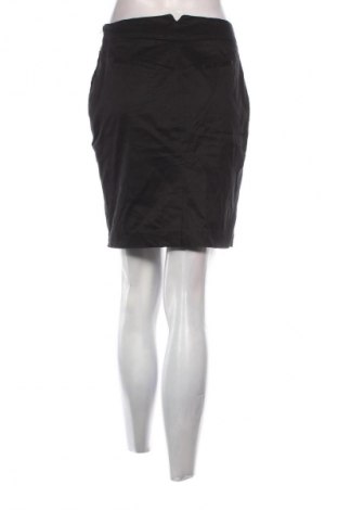 Пола H&M, Размер S, Цвят Черен, Цена 2,04 €