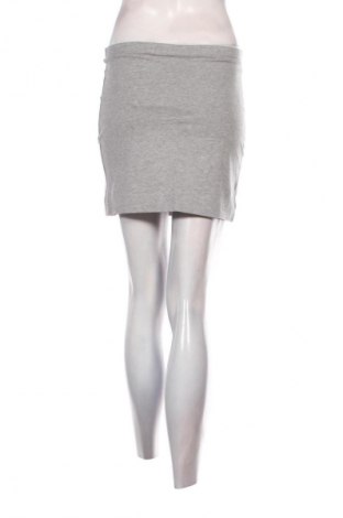 Пола H&M, Размер S, Цвят Сив, Цена 3,06 €