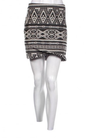 Пола H&M, Размер M, Цвят Многоцветен, Цена 2,04 €