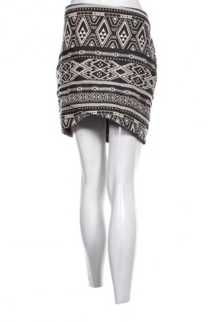 Пола H&M, Размер M, Цвят Многоцветен, Цена 2,04 €