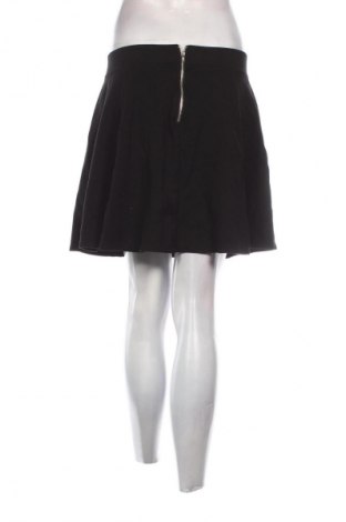 Пола H&M Divided, Размер L, Цвят Черен, Цена 2,04 €