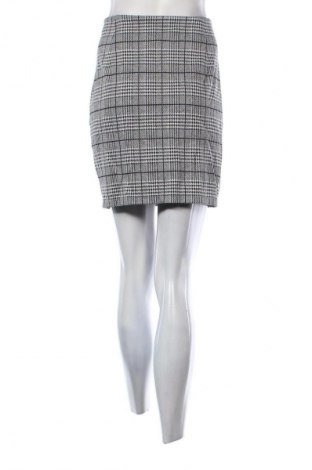 Пола H&M Divided, Размер XL, Цвят Многоцветен, Цена 2,04 €