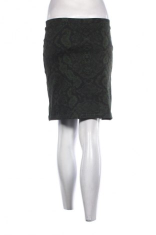 Пола Hema, Размер S, Цвят Многоцветен, Цена 2,04 €