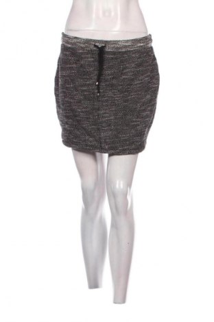 Пола Hema, Размер S, Цвят Многоцветен, Цена 2,04 €