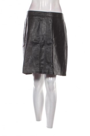 Пола Hema, Размер M, Цвят Черен, Цена 2,04 €