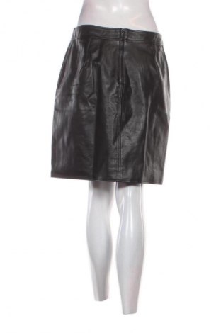 Пола Hema, Размер M, Цвят Черен, Цена 2,04 €