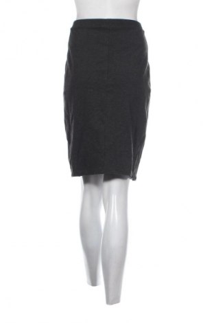 Пола Iwie, Размер M, Цвят Черен, Цена 2,04 €