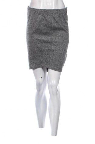 Пола Janina, Размер M, Цвят Сив, Цена 2,04 €